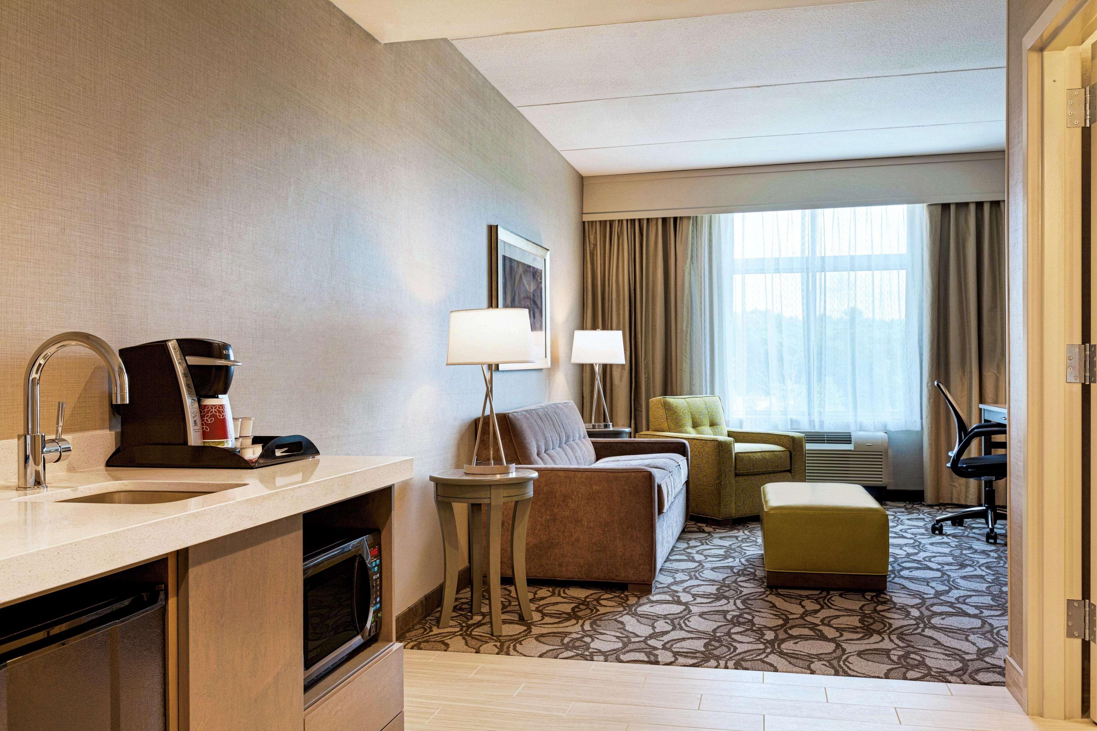 Hilton Garden Inn Lenox פיטספילד מראה חיצוני תמונה