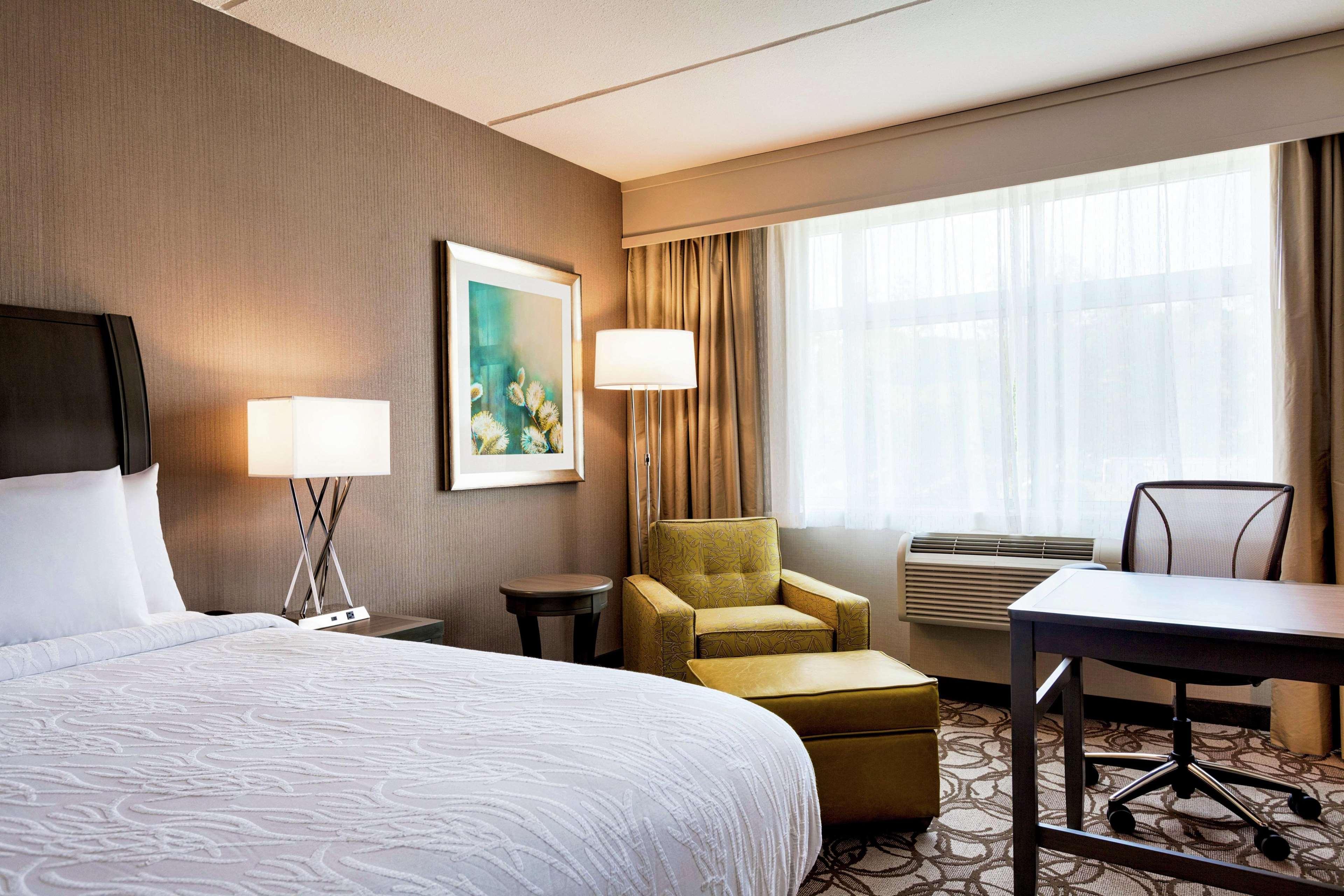 Hilton Garden Inn Lenox פיטספילד מראה חיצוני תמונה