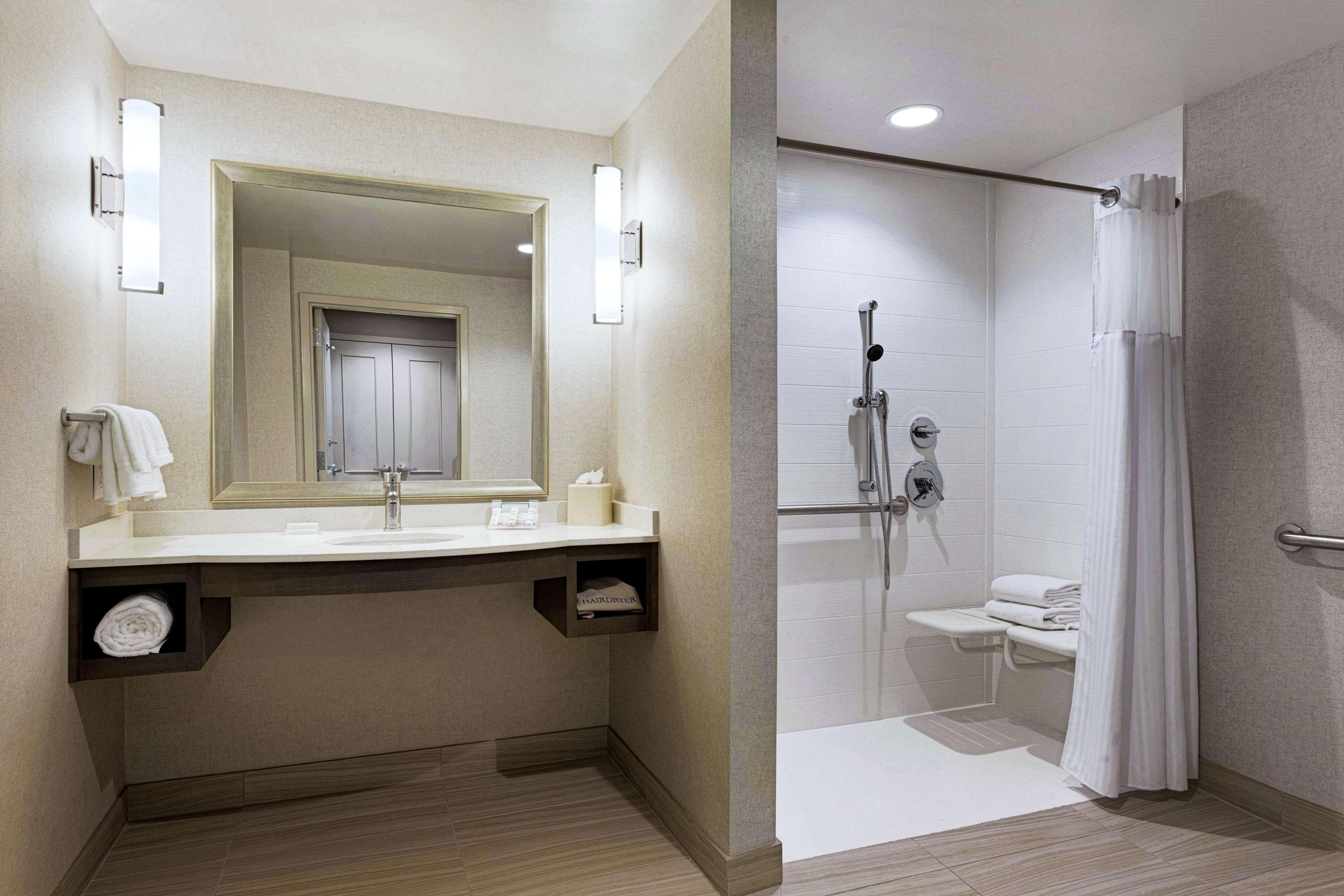 Hilton Garden Inn Lenox פיטספילד מראה חיצוני תמונה