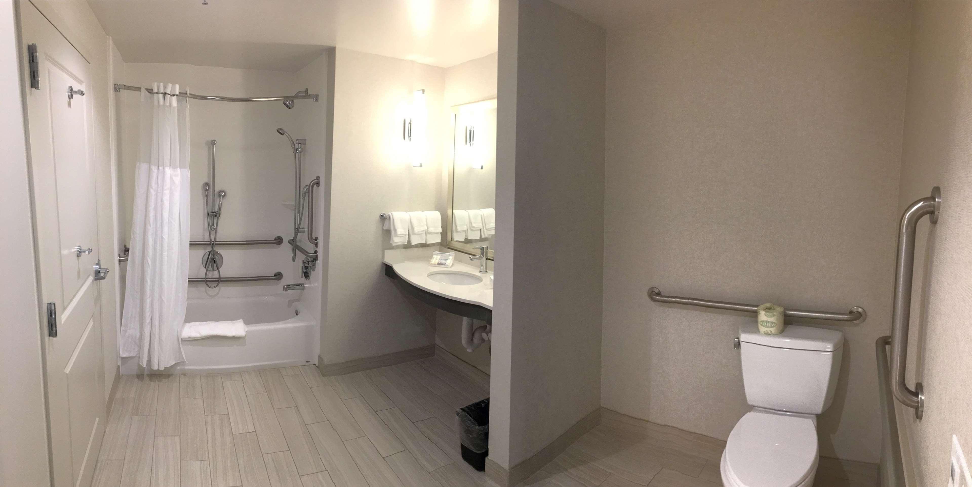 Hilton Garden Inn Lenox פיטספילד מראה חיצוני תמונה