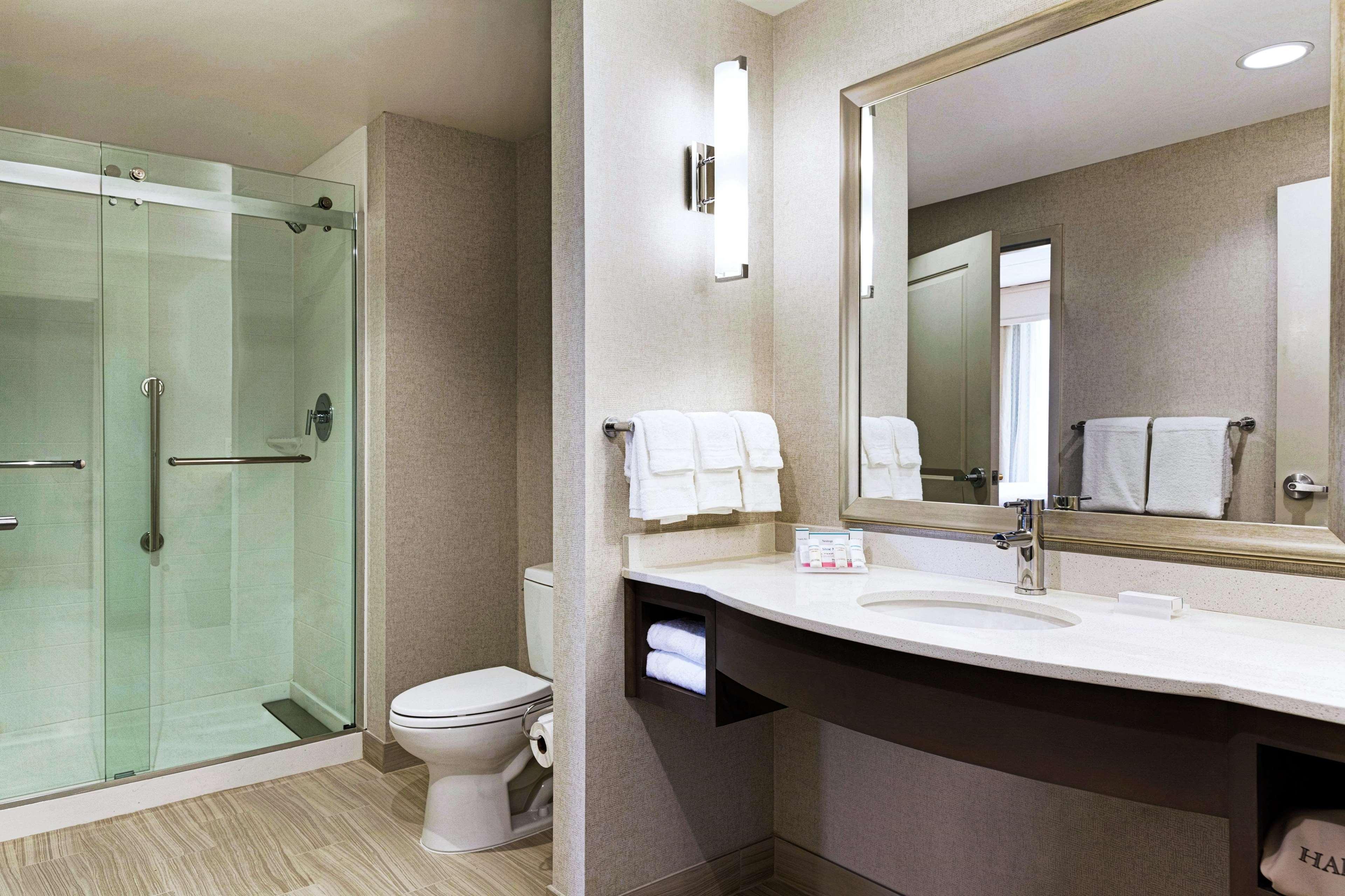 Hilton Garden Inn Lenox פיטספילד מראה חיצוני תמונה