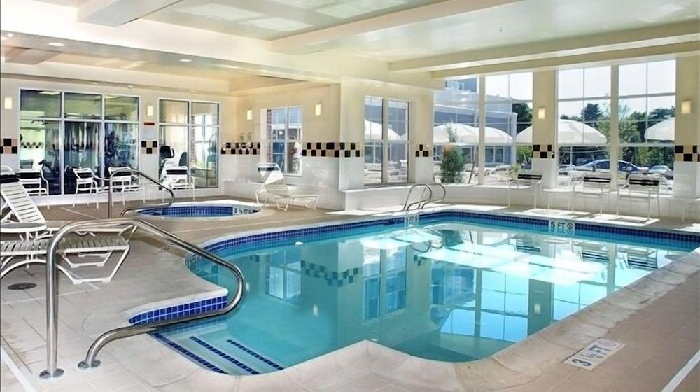Hilton Garden Inn Lenox פיטספילד מראה חיצוני תמונה