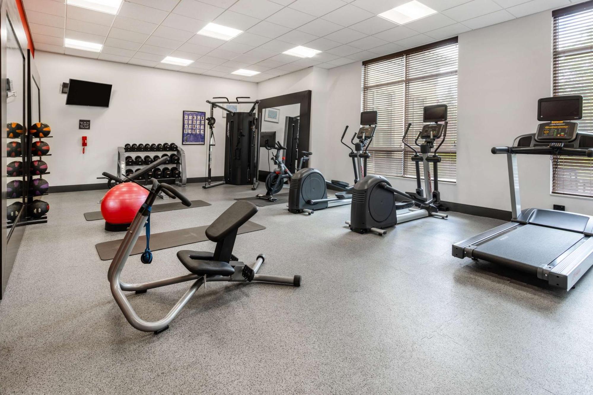 Hilton Garden Inn Lenox פיטספילד מראה חיצוני תמונה